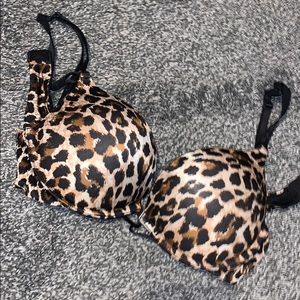 VS LEOPARD PUSH-UP